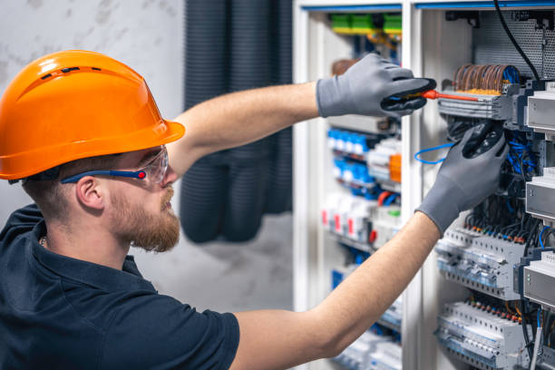 Best Licensed Electrician  in Bay Harbor Islands, FL