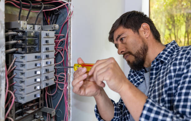 Best Licensed Electrician  in Bay Harbor Islands, FL